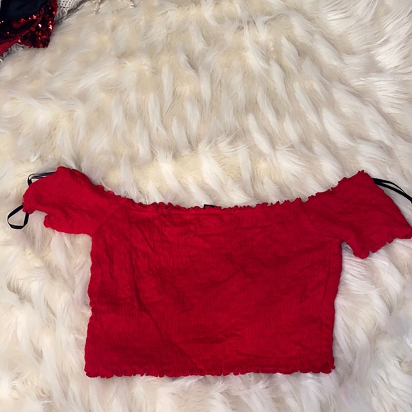Red Off the Shoulder Forever 21 Smocked Tee Size L - Picture 3 of 3